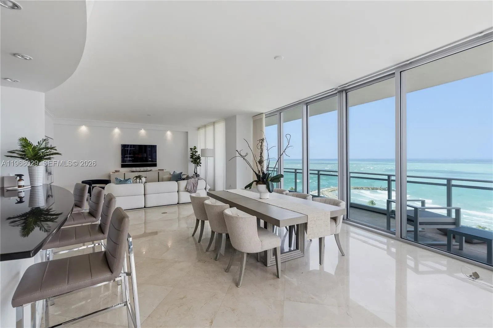 En Renta 10295 Collins Avenue 801, Bal Harbour, FL 33154, Bal Harbour, FL 33154