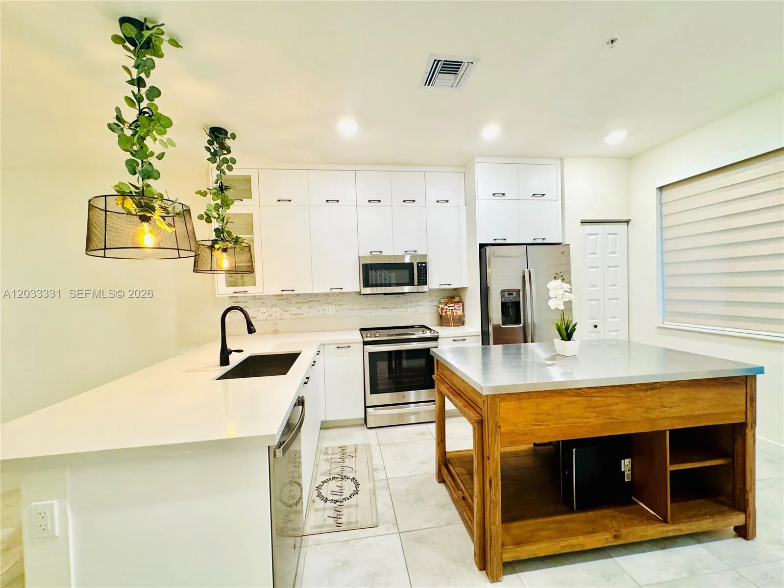 Foto de propiedad en 10295 NW 64th Terrace 104, Doral, FL 33178 Doral con MLS# 