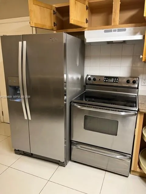 Foto de propiedad en 103 SE 5th Street b, Dania Beach, FL 33004 Dania Beach con MLS# 