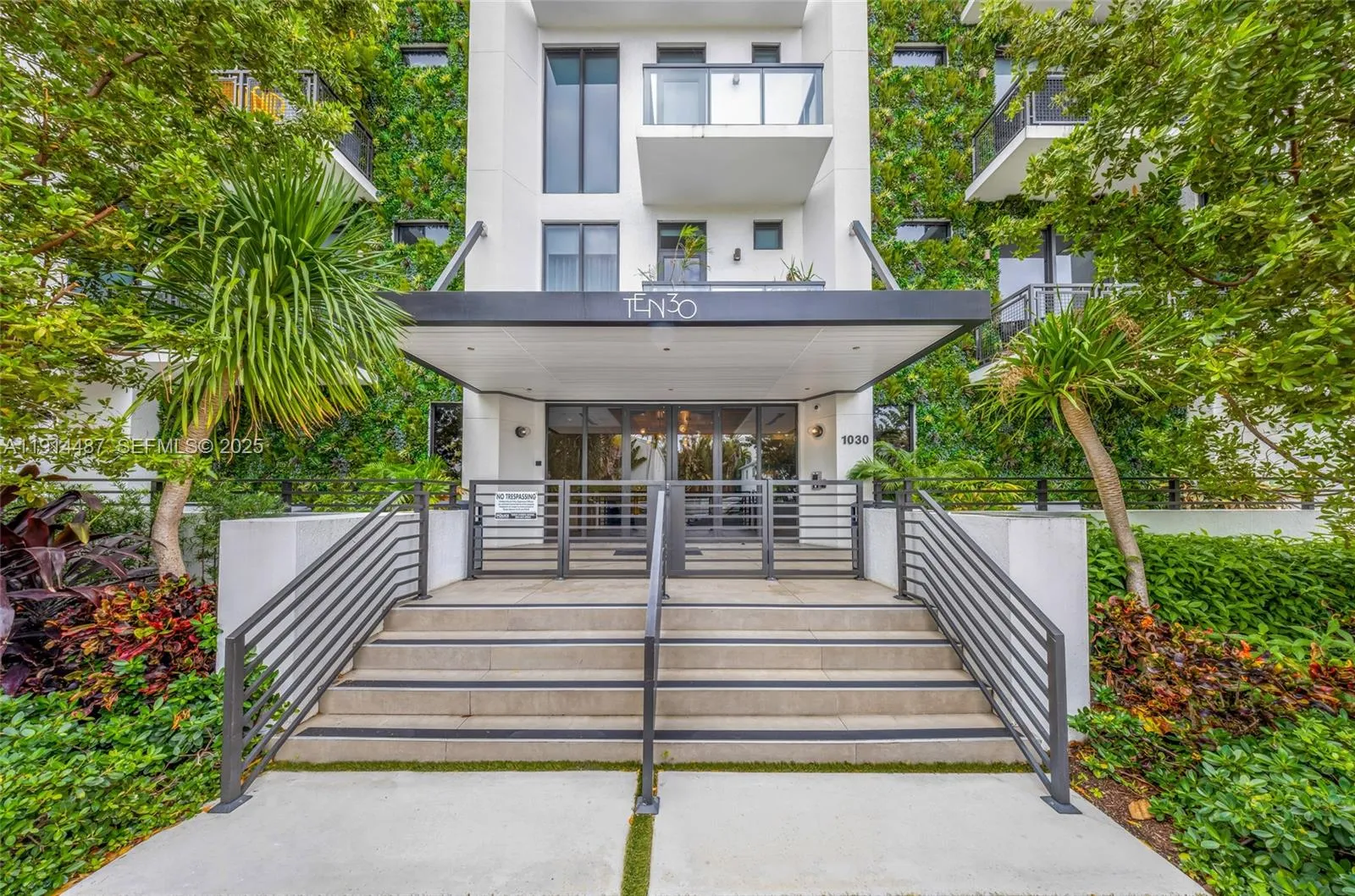 Foto de propiedad en 1030 15th Street 306, Miami Beach, FL 33139 Miami Beach con MLS# 
