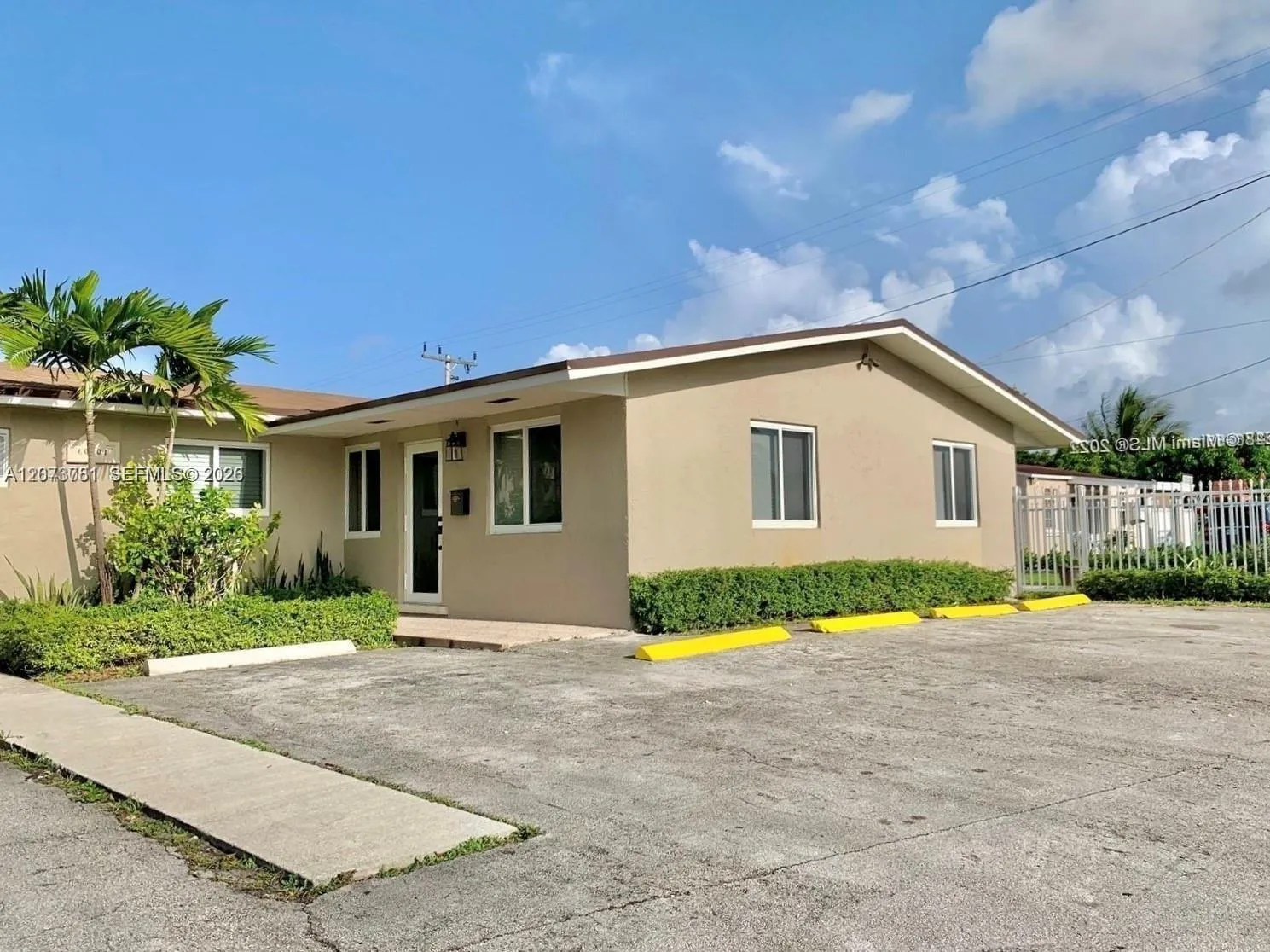En Renta 10300 NW 35th Court, Miami, FL 33147, Miami, FL 33147