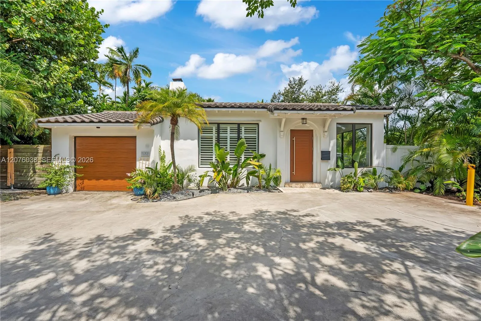 Foto de propiedad en 10301 N Miami Avenue, Miami Shores, FL 33150 Miami Shores con MLS# 