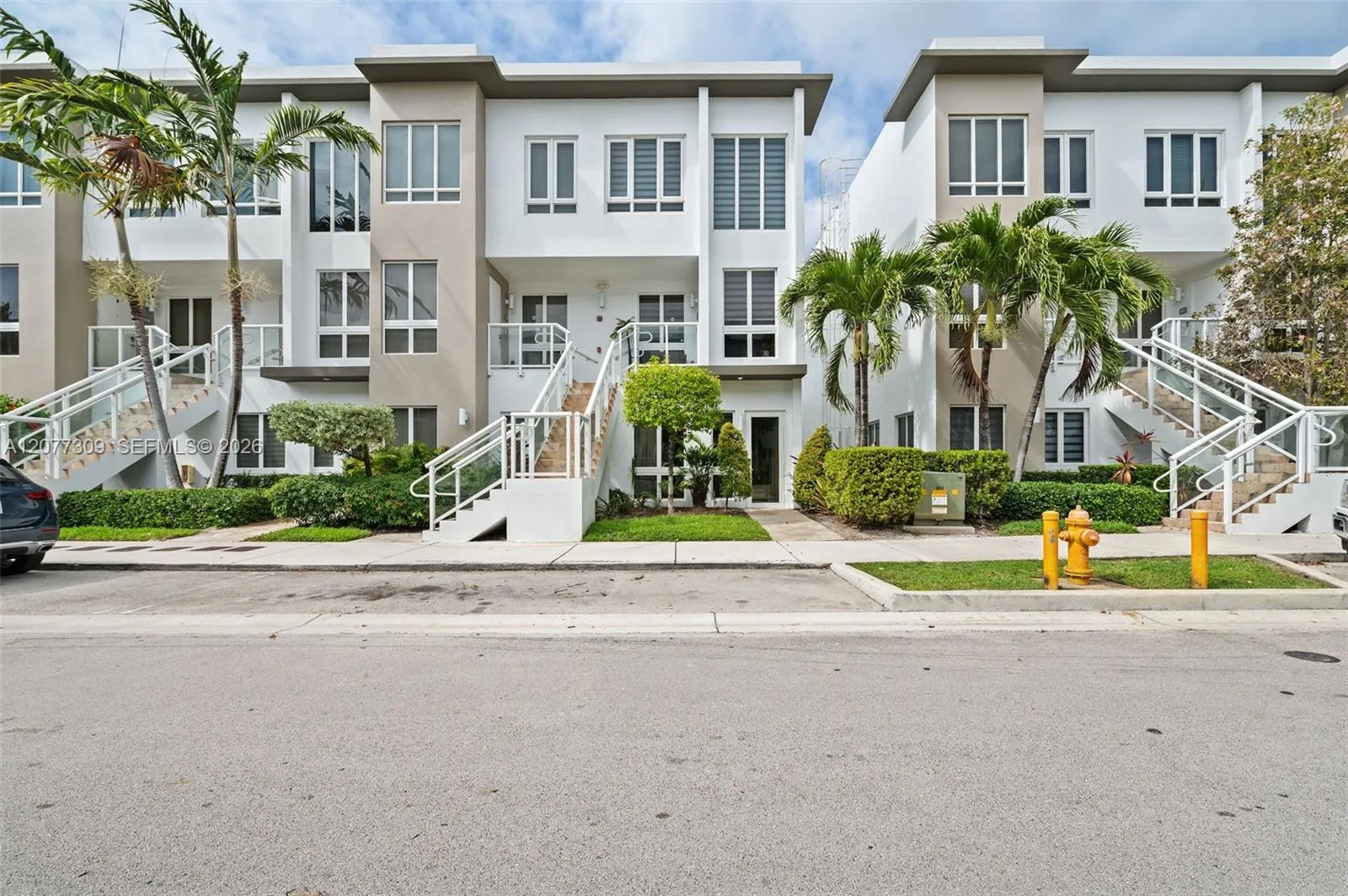 Foto de propiedad en 10305 NW 63rd Terrace 105, Doral, FL 33178 Doral con MLS# 