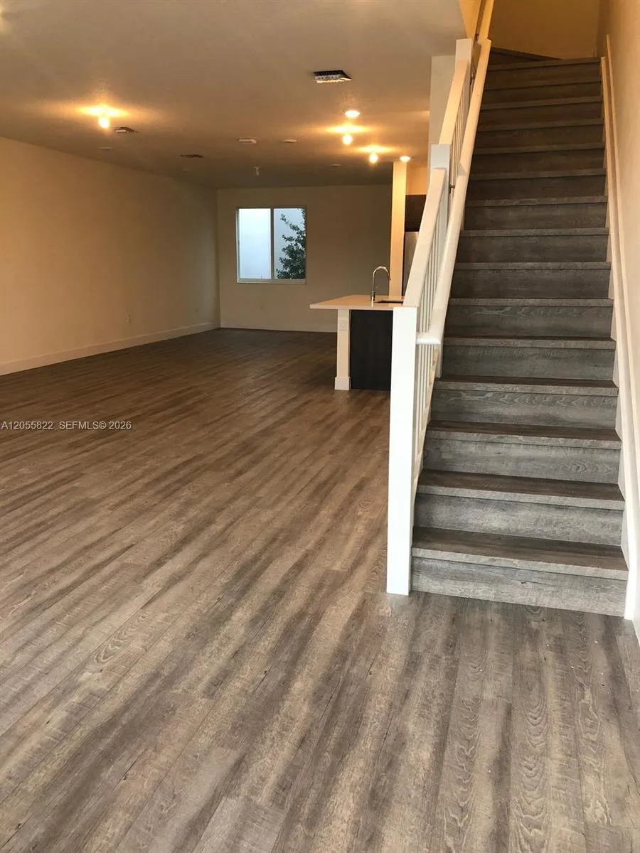 Foto de propiedad en 10309 NW 66th Street 10309, Doral, FL 33178 Doral con MLS# 
