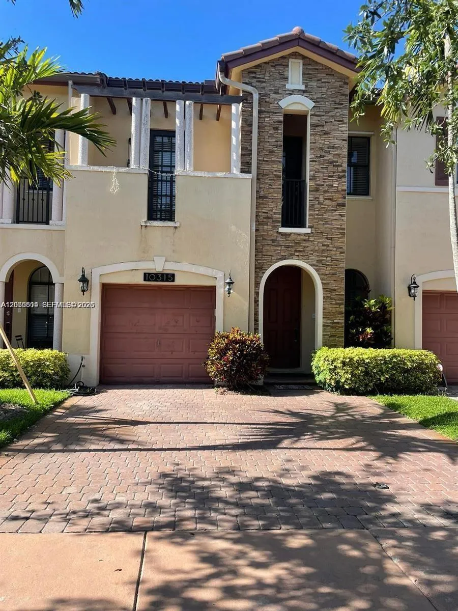 En Renta 10315 NW 30th Terrace 10315, Doral, FL 33172, Doral, FL 33172