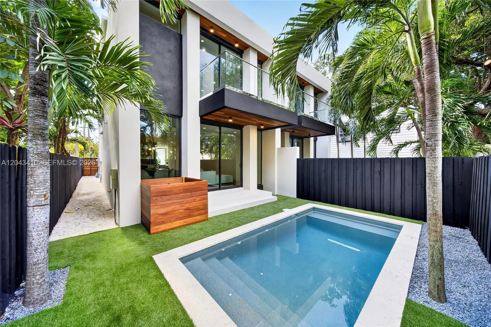 Vendido 1032 SW 11th Avenue, Miami, FL 33130, Miami, FL 33130