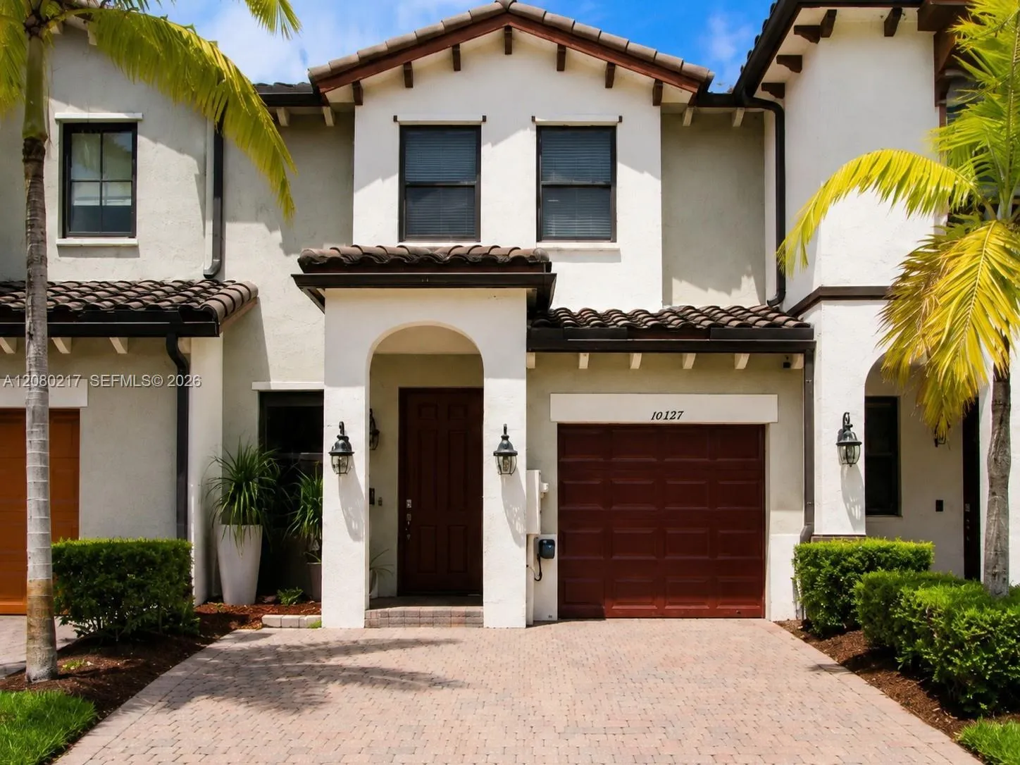 Foto de propiedad en 10327 NW 89th Terrace, Doral, FL 33178 Doral con MLS# 