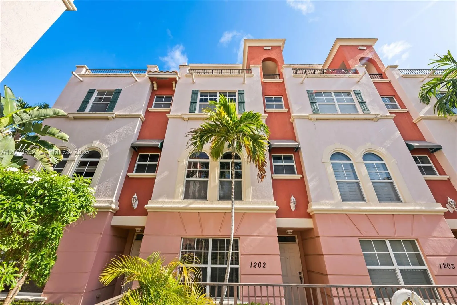 En Venta 1033 NE 17th Way 1202, Fort Lauderdale, FL 33304, Fort Lauderdale, FL 33304