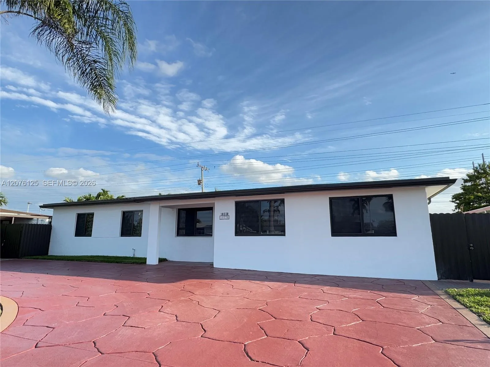 Foto de propiedad en 10330 SW 35th Terrace 0, Miami, FL 33165 Miami con MLS# 
