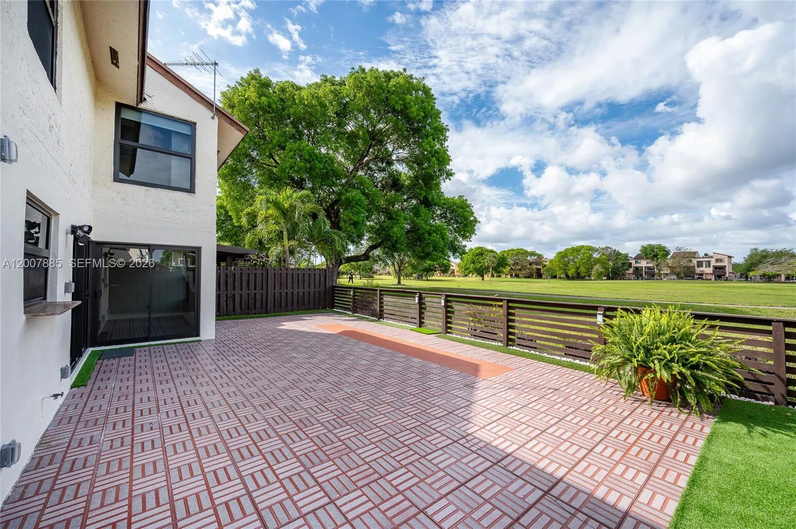 Vendido 10340 NW 5th Terrace 126, Miami, FL 33172, Miami, FL 33172