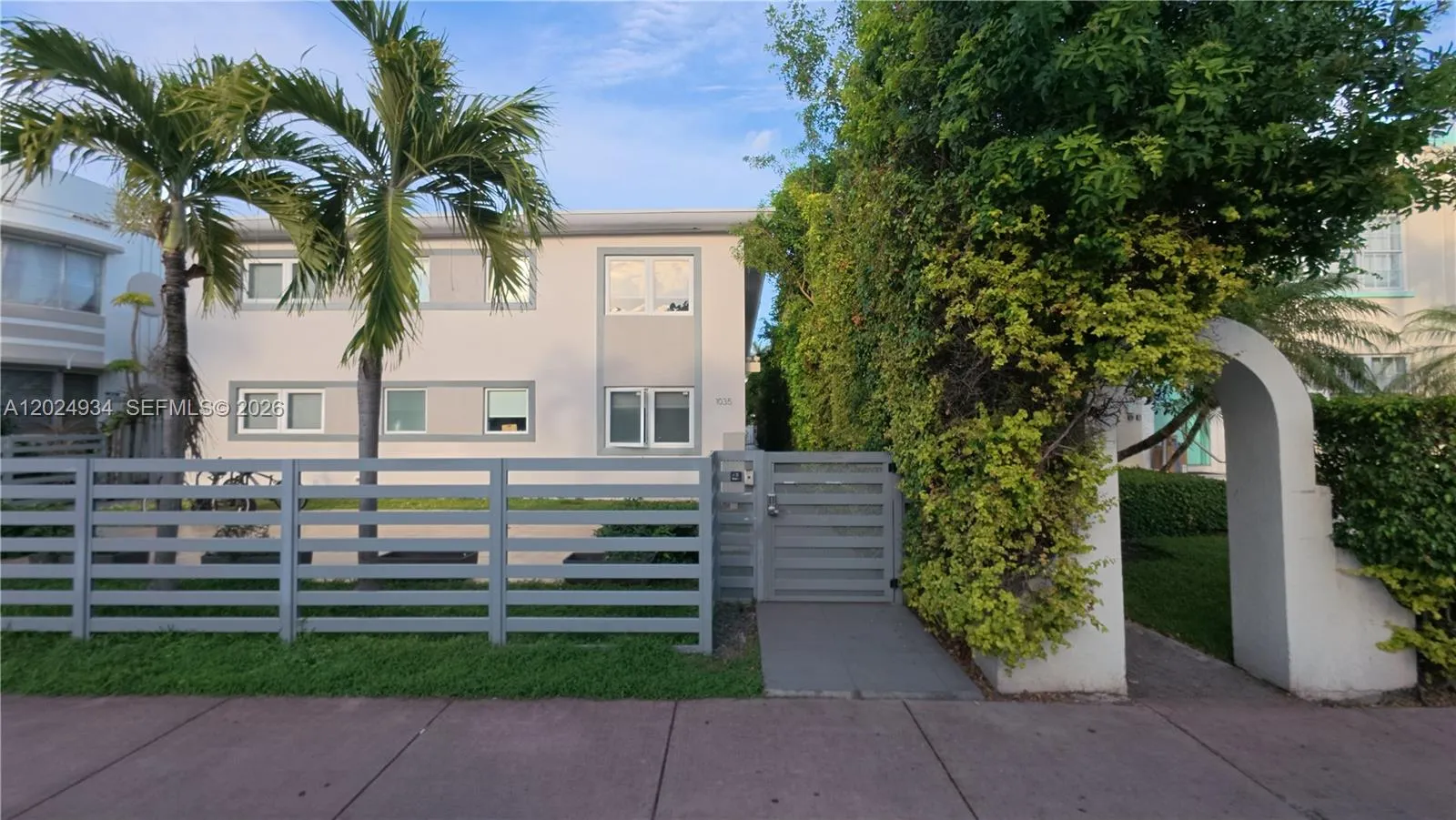 Foto de propiedad en 1035 Euclid Avenue 25, Miami Beach, FL 33139 Miami Beach con MLS# 