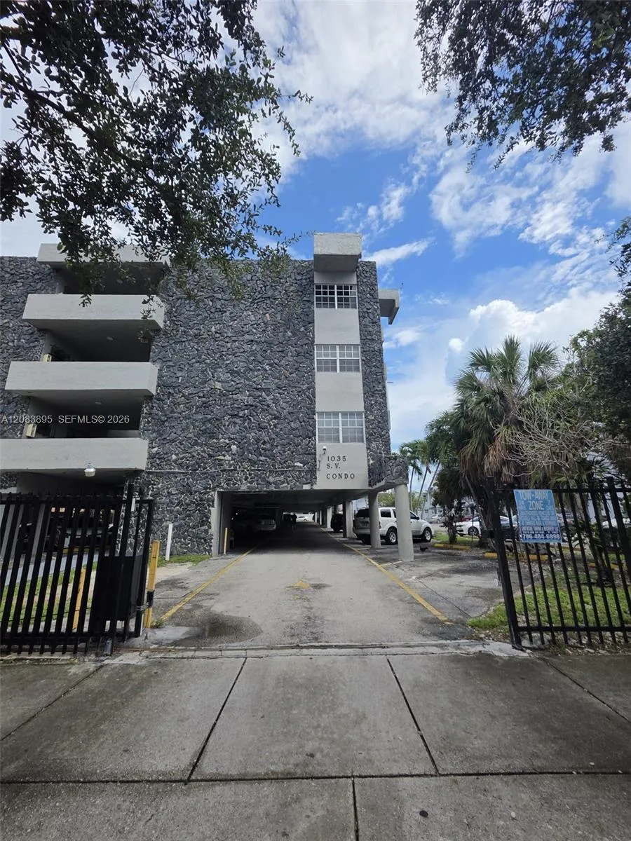 En Renta 1035 W 77th Street 215, Hialeah, FL 33014, Hialeah, FL 33014