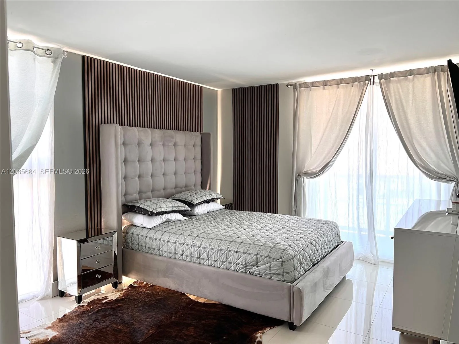 Foto de propiedad en 1035 West Avenue 404, Miami Beach, FL 33139 Miami Beach con MLS# 