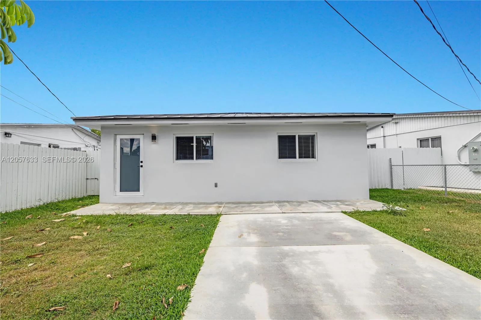Foto de propiedad en 10350 SW 48th Street B, Miami, FL 33165 Miami con MLS# 