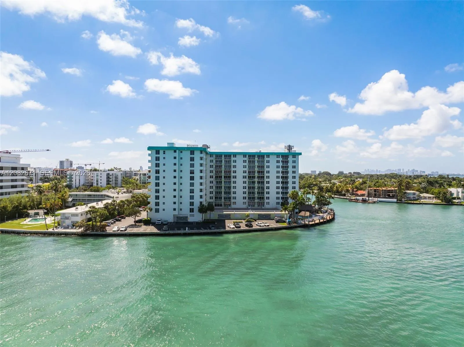 Foto de propiedad en 10350 W Bay Harbor Drive 9C, Bay Harbor Islands, FL 33154 Bay Harbor Islands con MLS# 