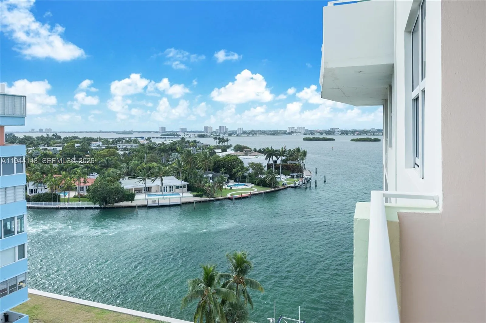 Foto de propiedad en 10350 W Bay Harbor Drive 9N, Bay Harbor Islands, FL 33154 Bay Harbor Islands con MLS# 