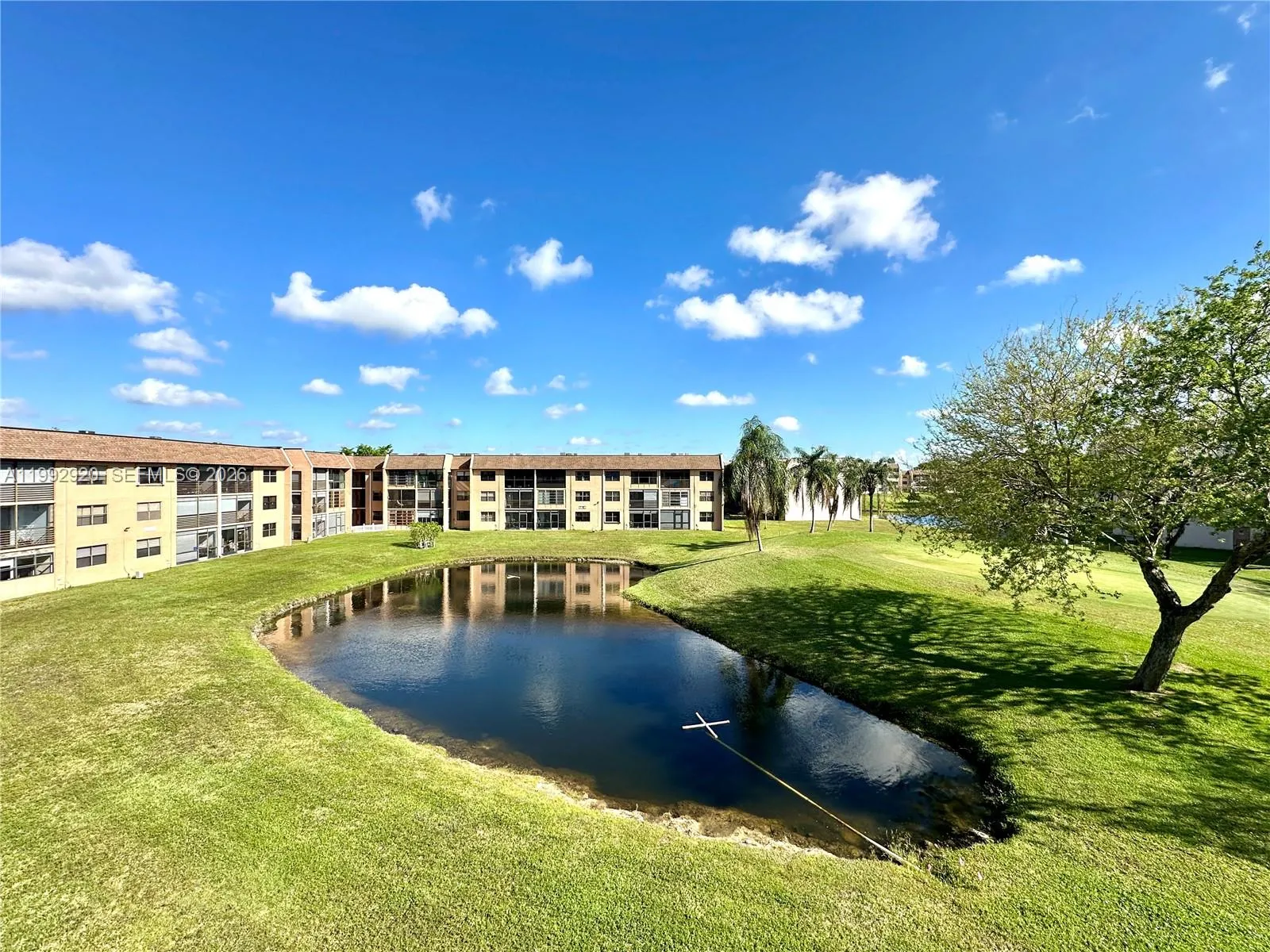 Foto de propiedad en 10360 NW 30th Court 303, Sunrise, FL 33322 Sunrise con MLS# 