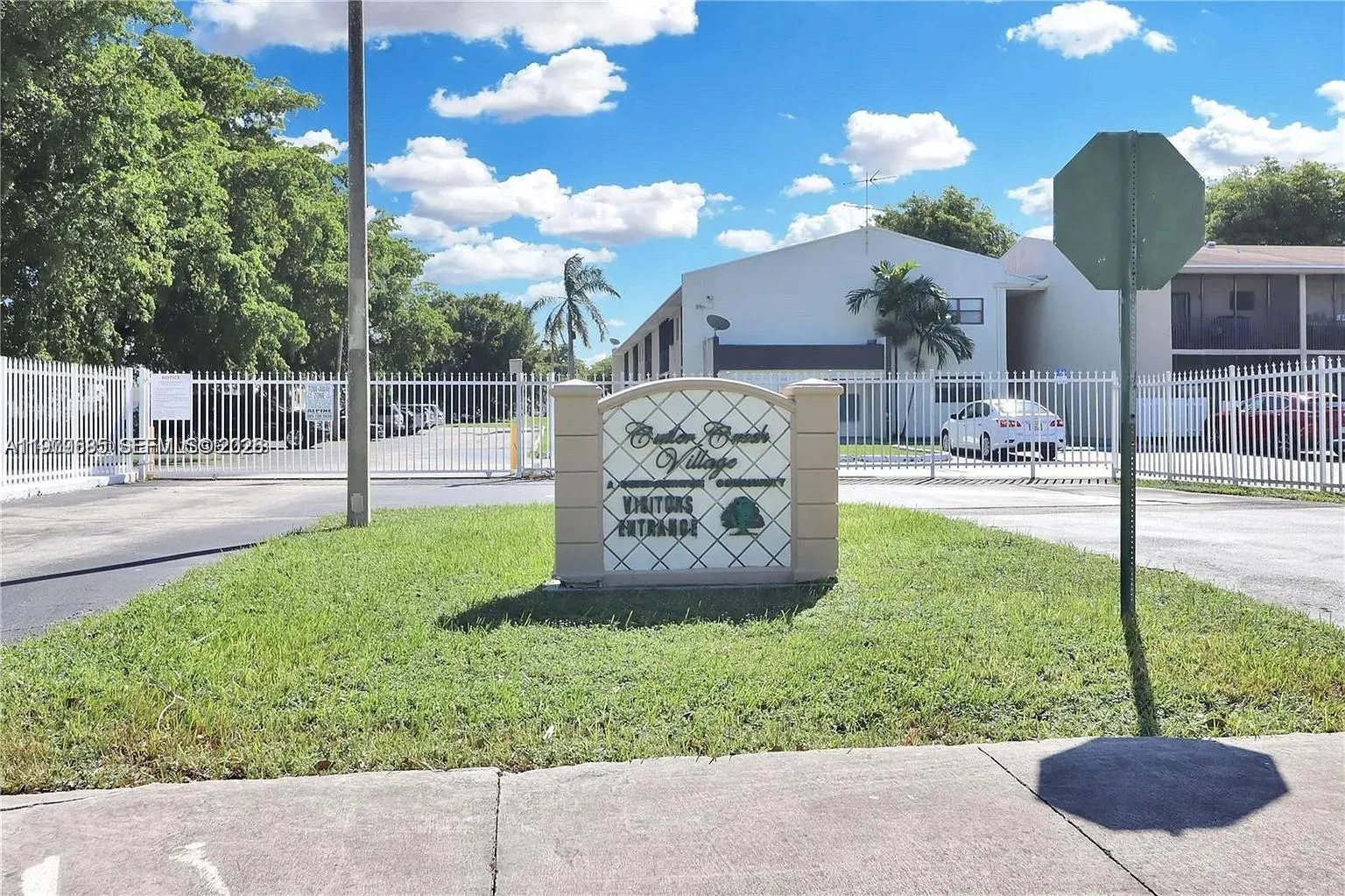 En Venta 10370 SW 220th Street 102, Cutler Bay, FL 33190, Cutler Bay, FL 33190
