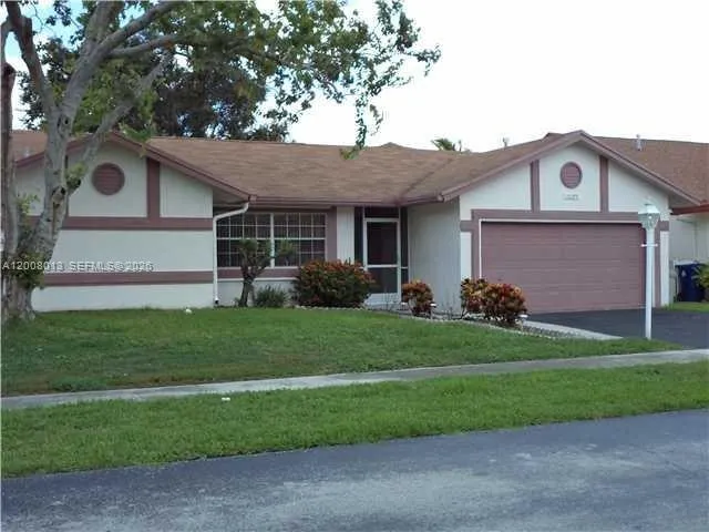 Vendido 10379 Welleby Isles Boulevard, Sunrise, FL 33351, Sunrise, FL 33351