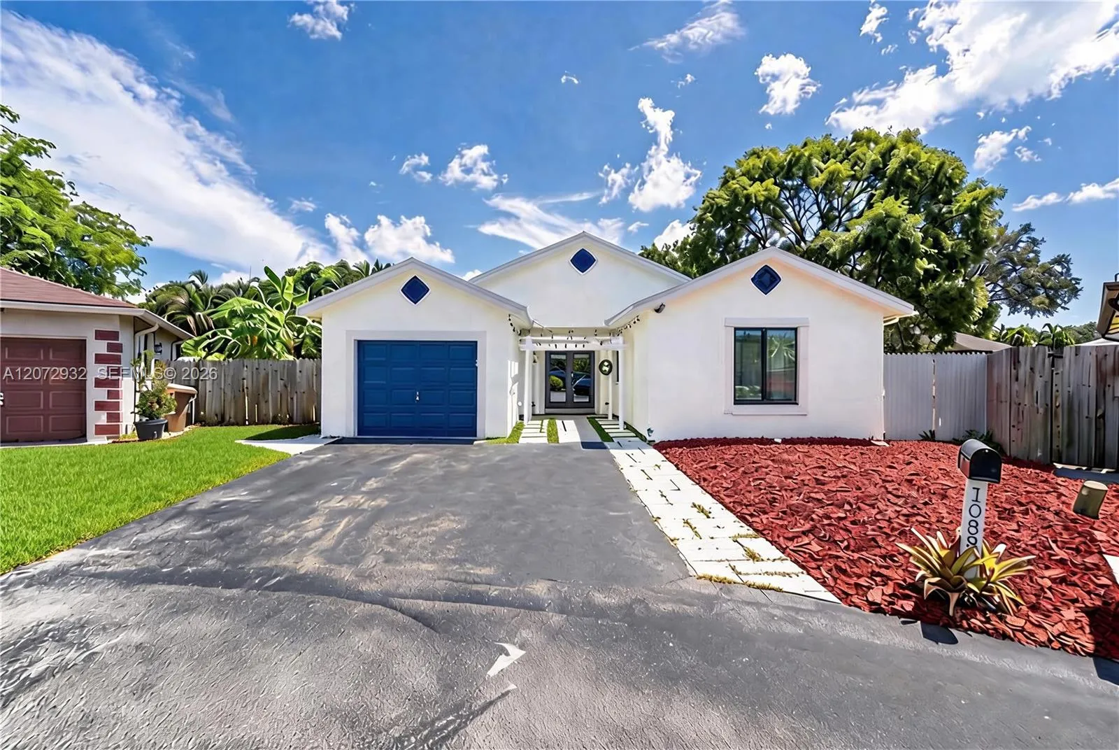 Foto de propiedad en 1038 SW 120th Way 1038, Davie, FL 33325 Davie con MLS# 