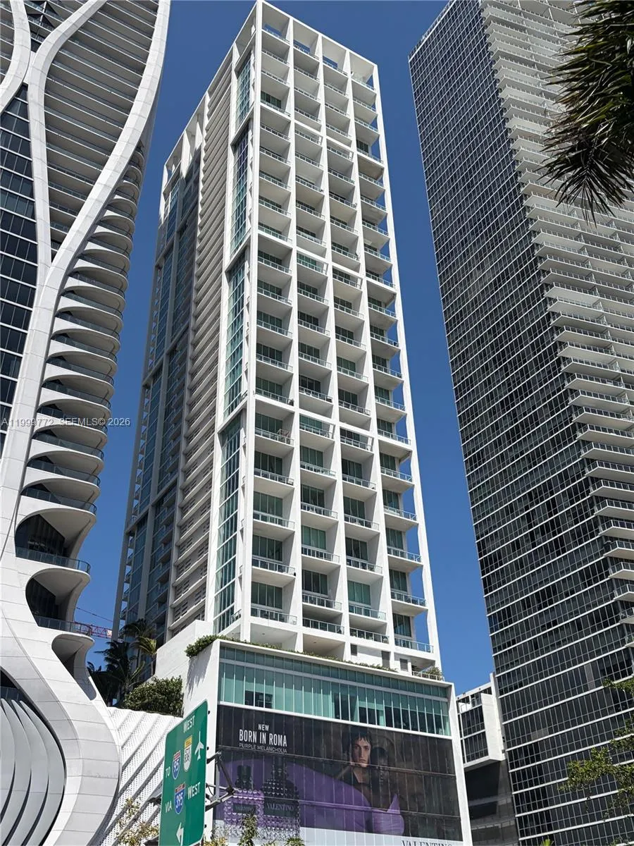 Foto de propiedad en 1040 Biscayne Boulevard 1001, Miami, FL 33132 Miami con MLS# 