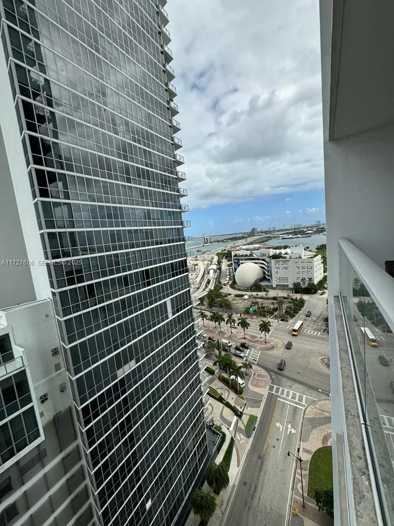 Foto de propiedad en 1040 Biscayne Boulevard 1505, Miami, FL 33132 Miami con MLS# 