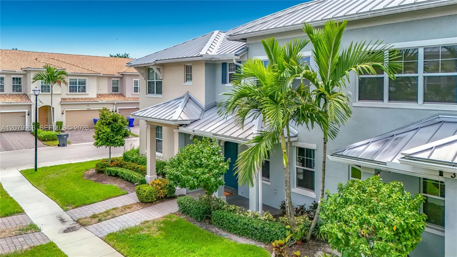 Foto de propiedad en 1040 Eucalyptus Drive 2, Hollywood, FL 33021 Hollywood con MLS# 