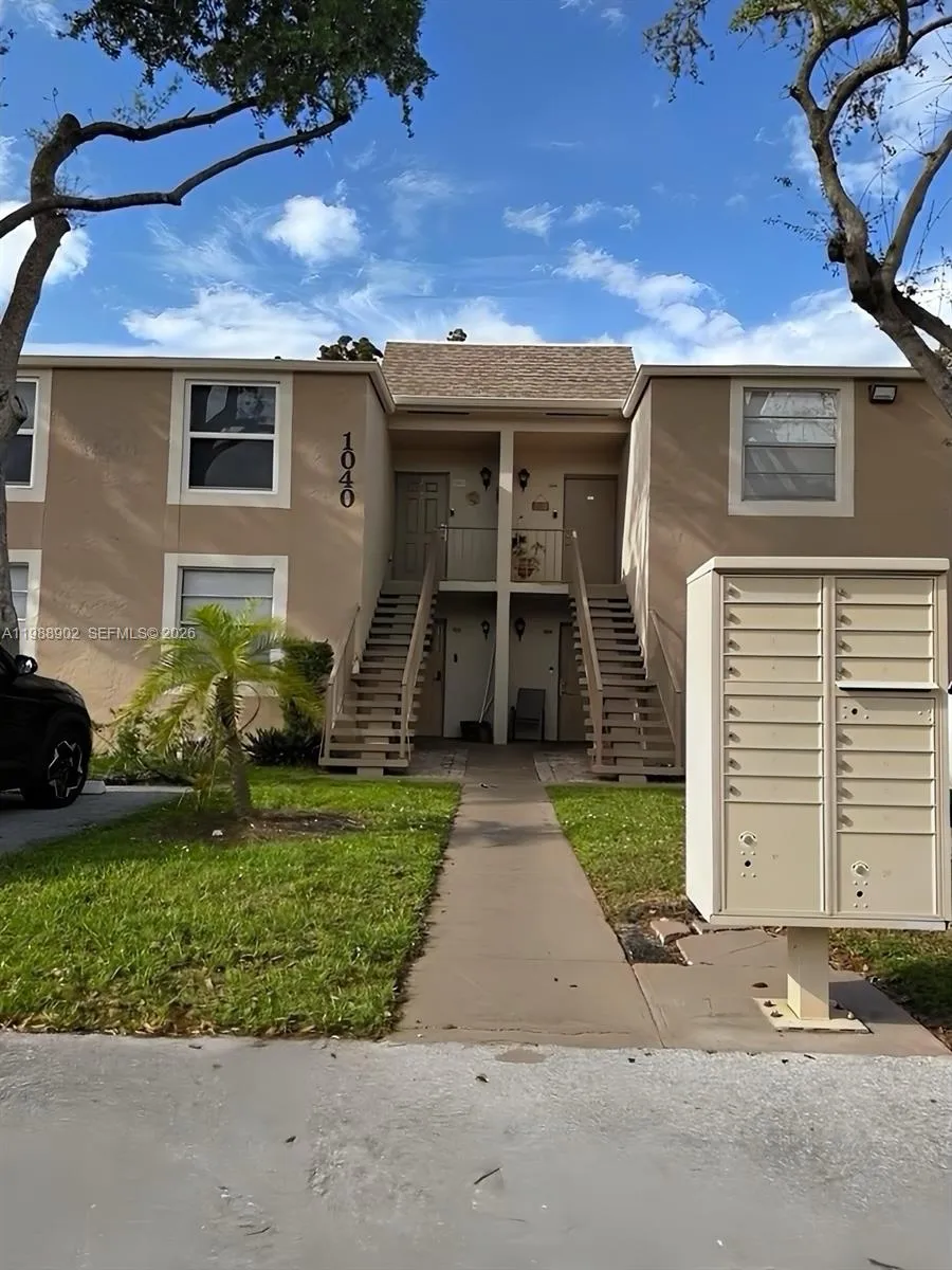 En Venta 1040 NW 80th Avenue 203, Margate, FL 33063, Margate, FL 33063
