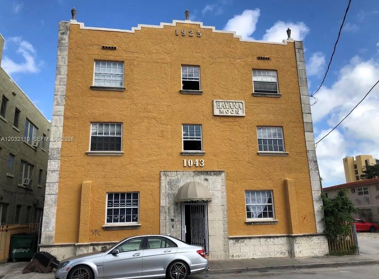 En Venta 1043 NW 2nd Street 2, Miami, FL 33128, Miami, FL 33128