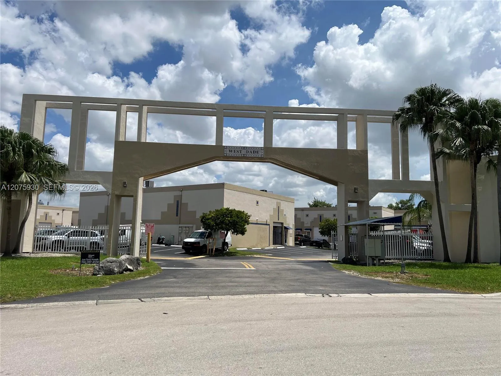 Foto de propiedad en 10431 NW 28th Street E-104, Doral, FL 33172 Doral con MLS# 