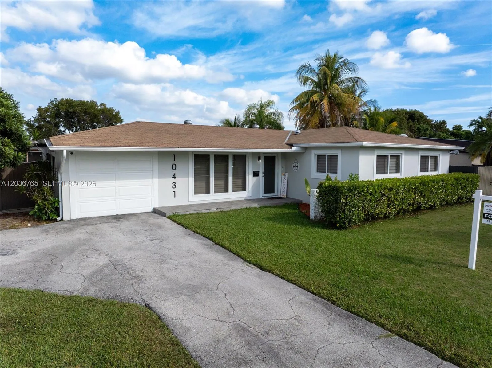 Foto de propiedad en 10431 SW 93rd Street, Miami, FL 33176 Miami con MLS# 