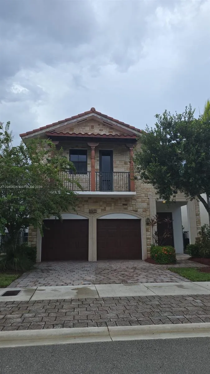 En Renta 10433 NW 70th Lane, Doral, FL 33178, Doral, FL 33178