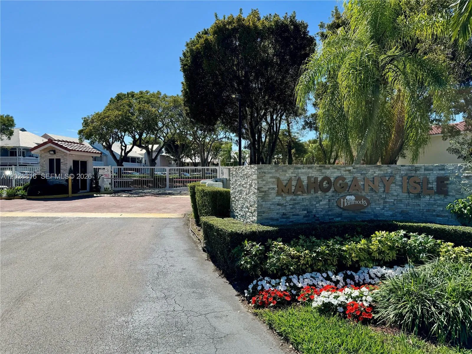 Foto de propiedad en 10441 Mahogany Key Circle 106, Miami, FL 33196 Miami con MLS# 