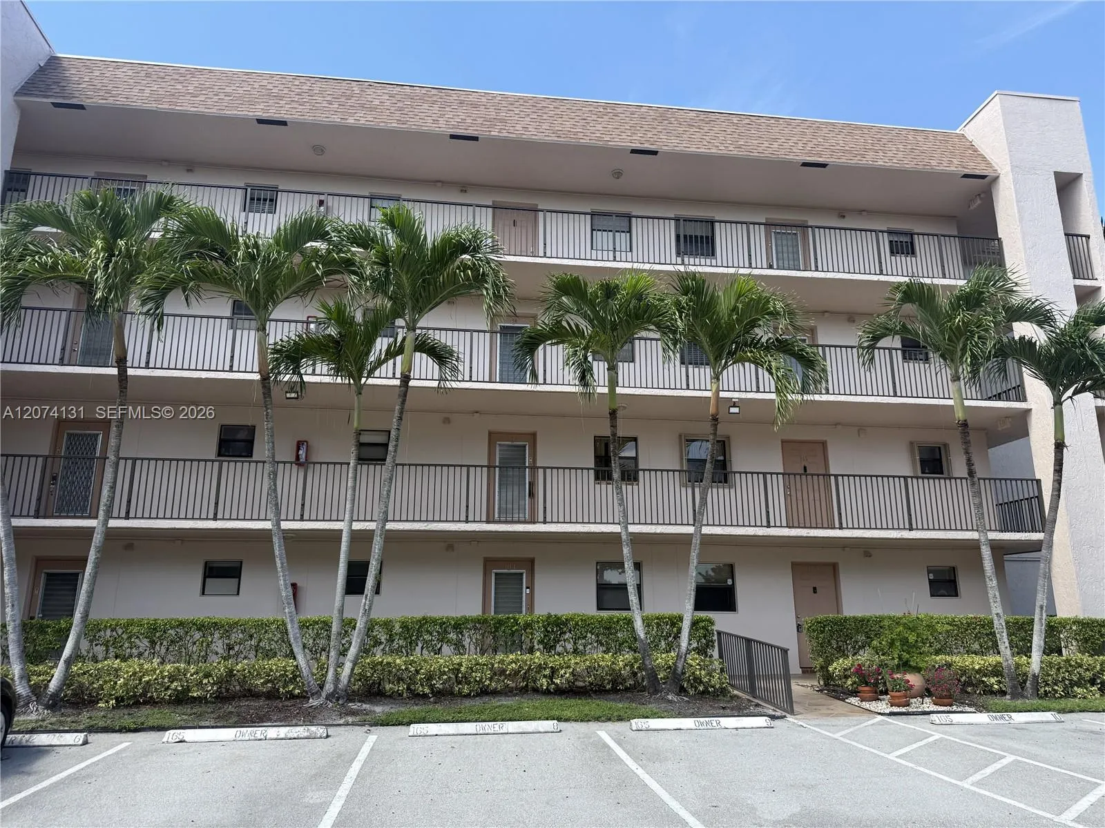 Foto de propiedad en 10444 NW 30th Court 204, Sunrise, FL 33322 Sunrise con MLS# 