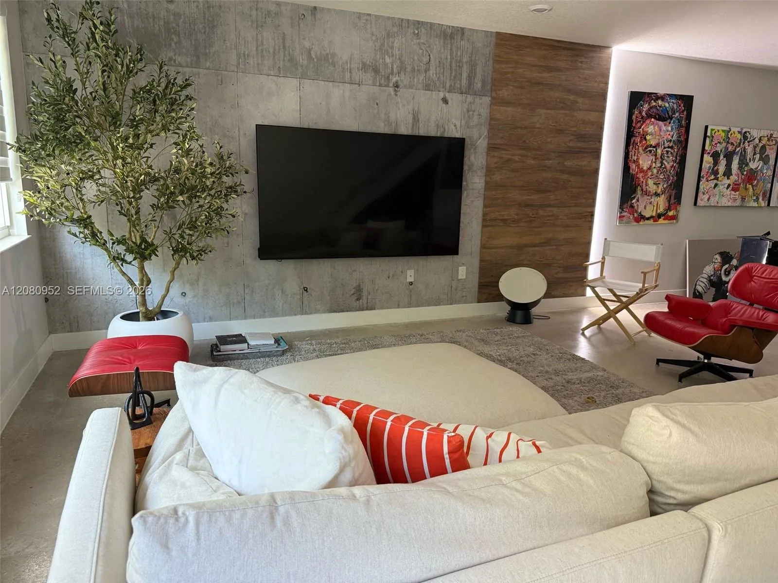 Foto de propiedad en 10448 NW 67th Street 10448, Doral, FL 33178 Doral con MLS# 