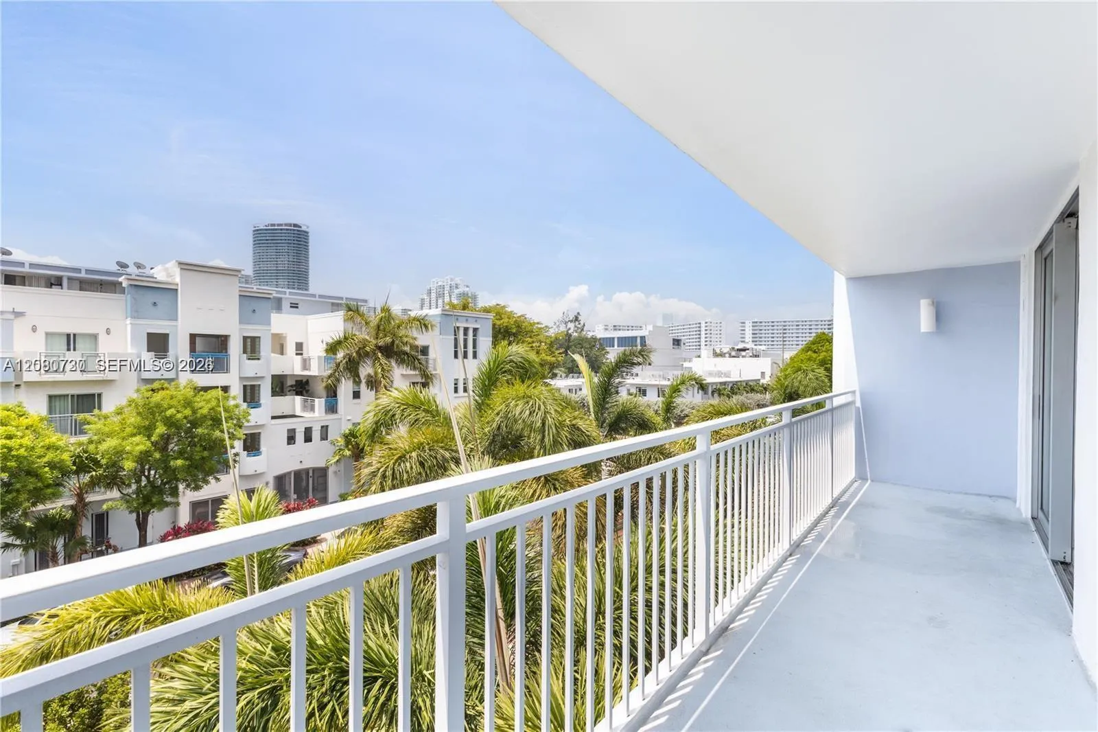 Foto de propiedad en 1045 10th Street 402, Miami Beach, FL 33139 Miami Beach con MLS# 