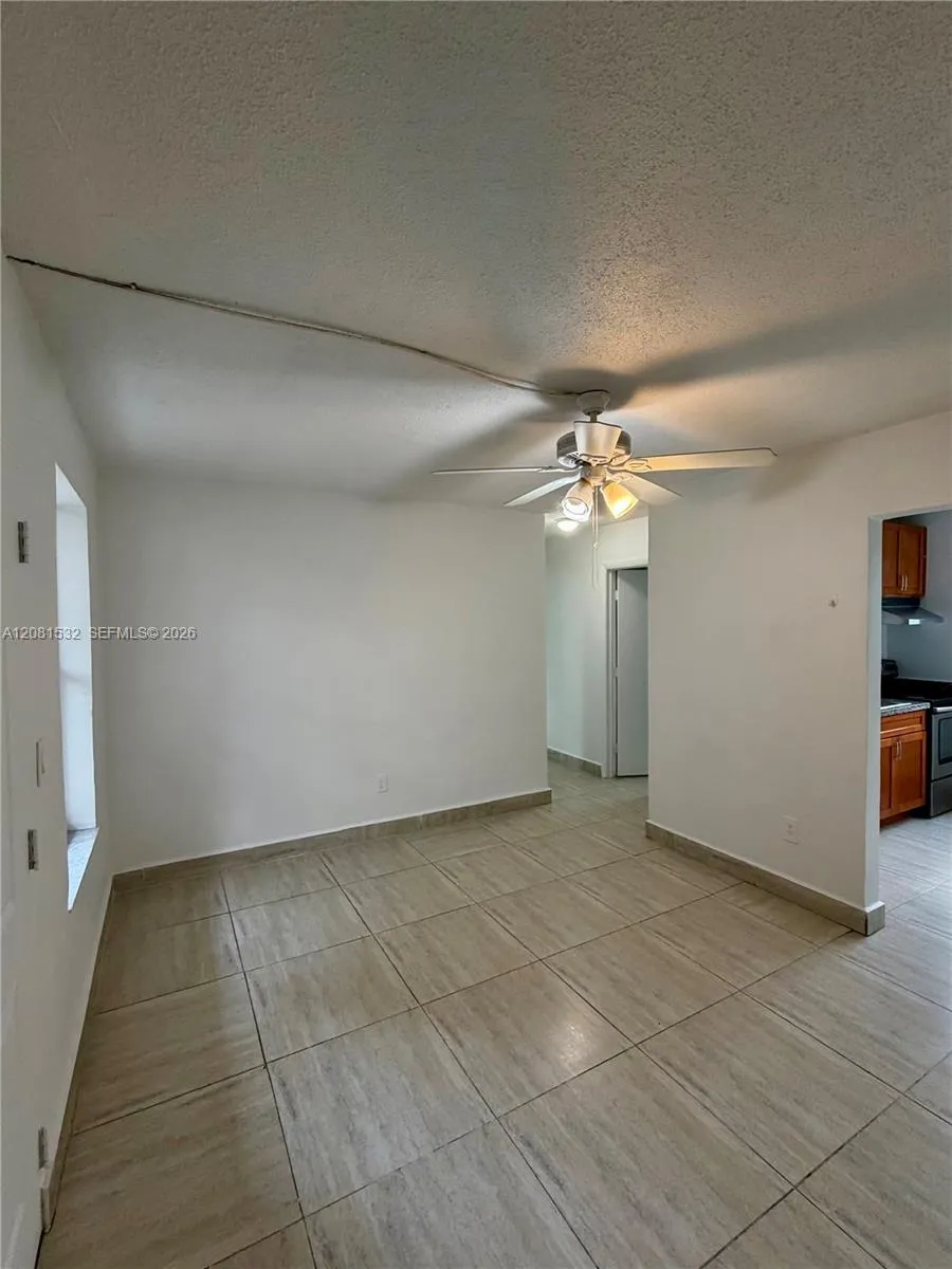 Foto de propiedad en 1045 SW 4th Street 2, Miami, FL 33130 Miami con MLS# 