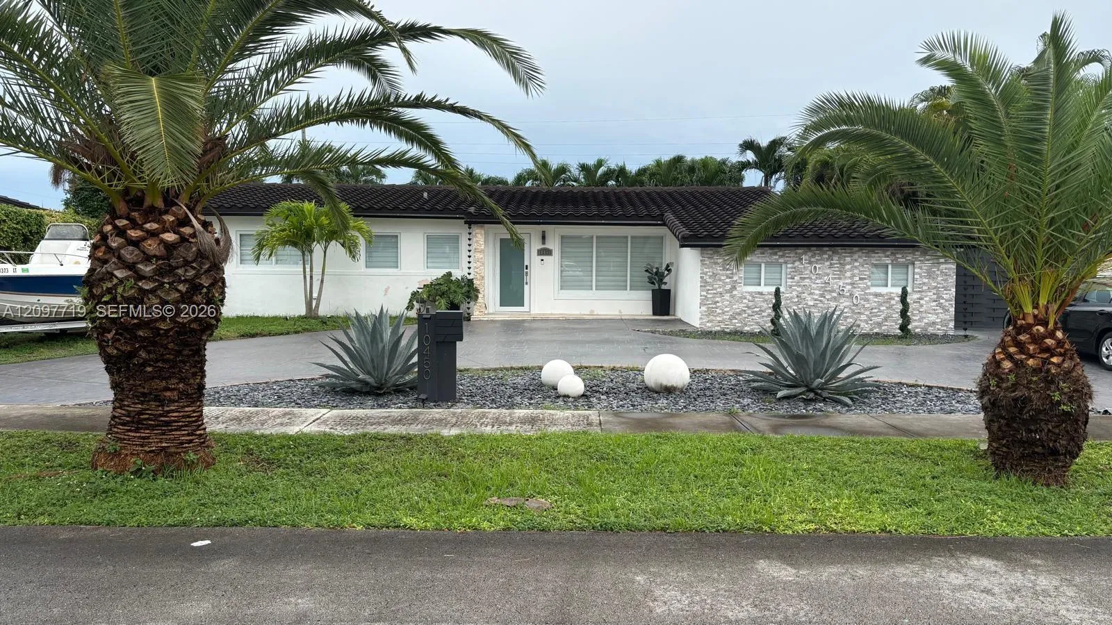 En Venta 10450 SW 42nd Terrace, Miami, FL 33165, Miami, FL 33165