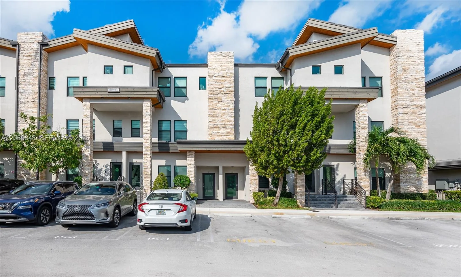 Foto de propiedad en 10461 NW 82nd Street 10, Doral, FL 33178 Doral con MLS# 