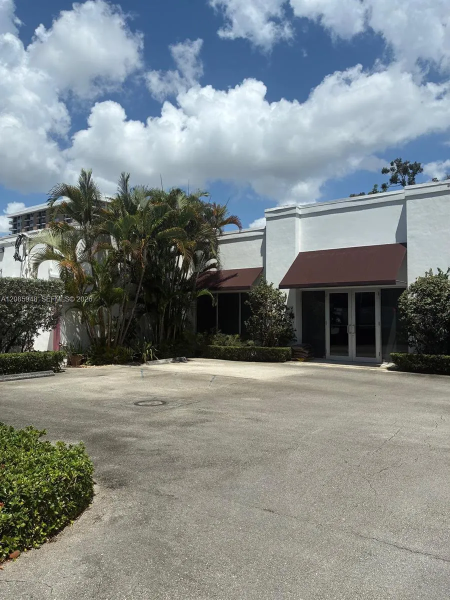 En Venta 105, NE 111, 119 21 Street, Miami, FL 33137, Miami, FL 33137
