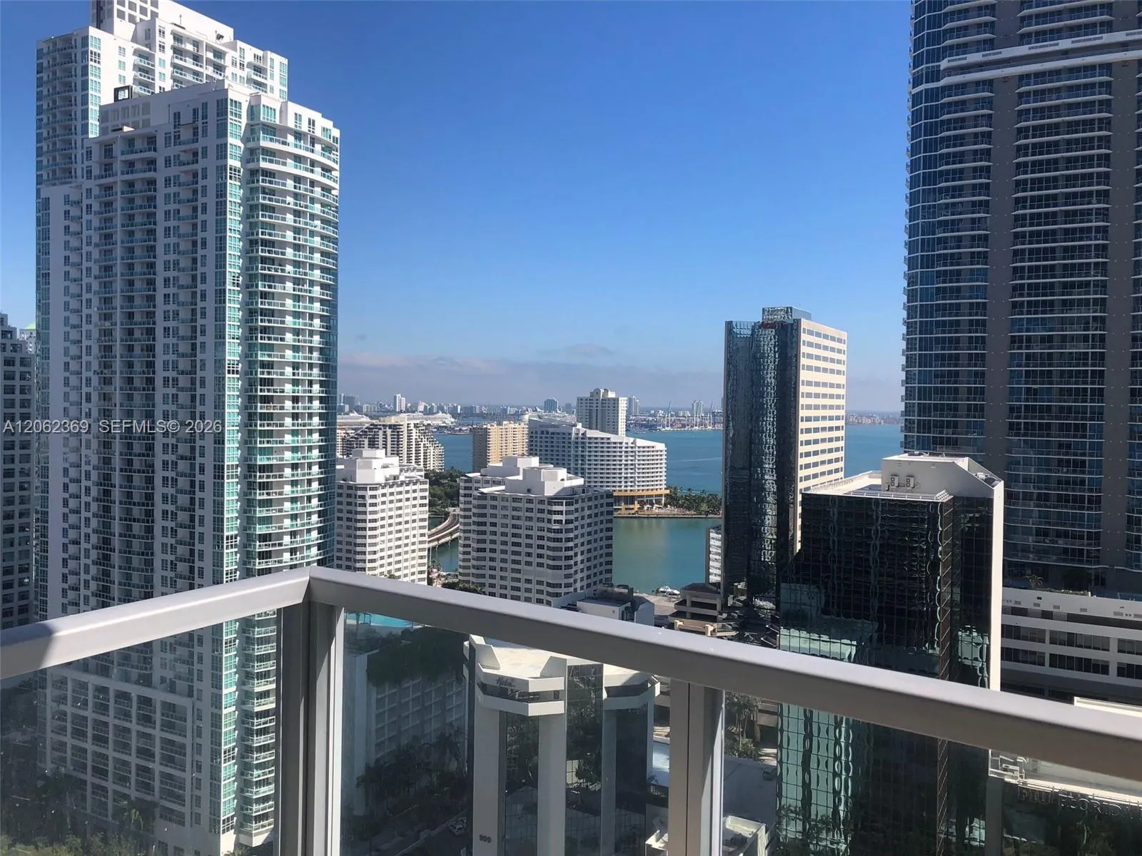 Foto de propiedad en 1050 Brickell Avenue 2904, Miami, FL 33131 Miami con MLS# 