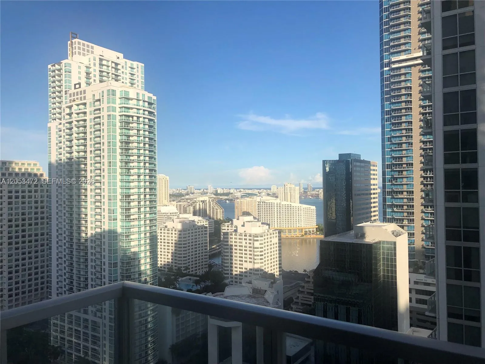 Foto de propiedad en 1050 Brickell Avenue 2910, Miami, FL 33131 Miami con MLS# 