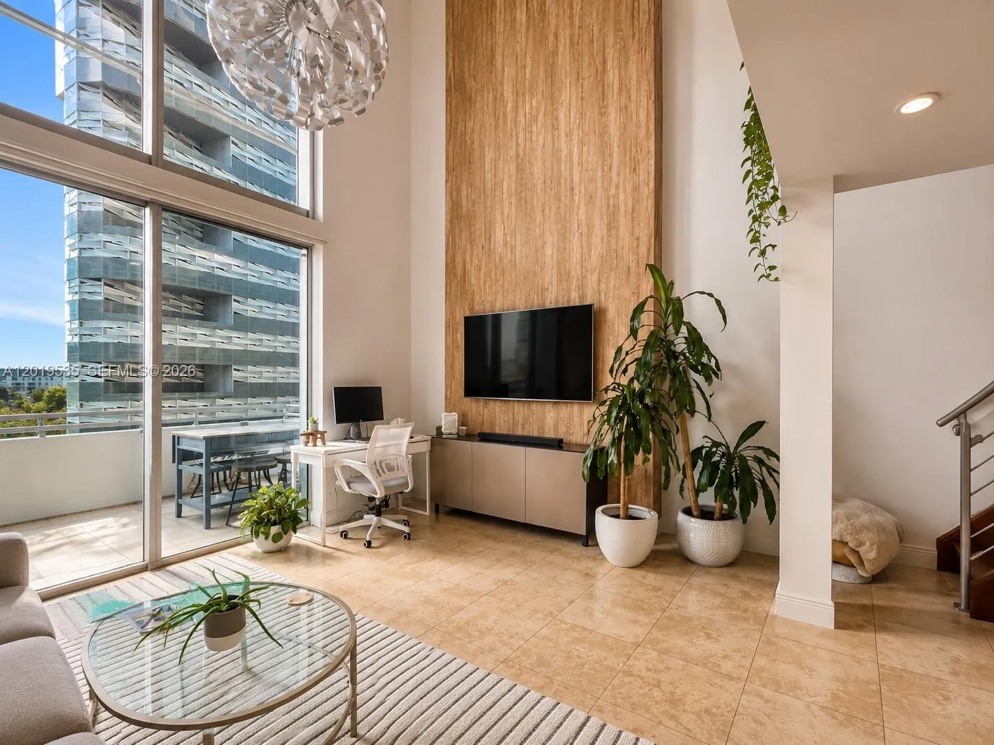 Foto de propiedad en 1050 Brickell Avenue 410, Miami, FL 33131 Miami con MLS# 