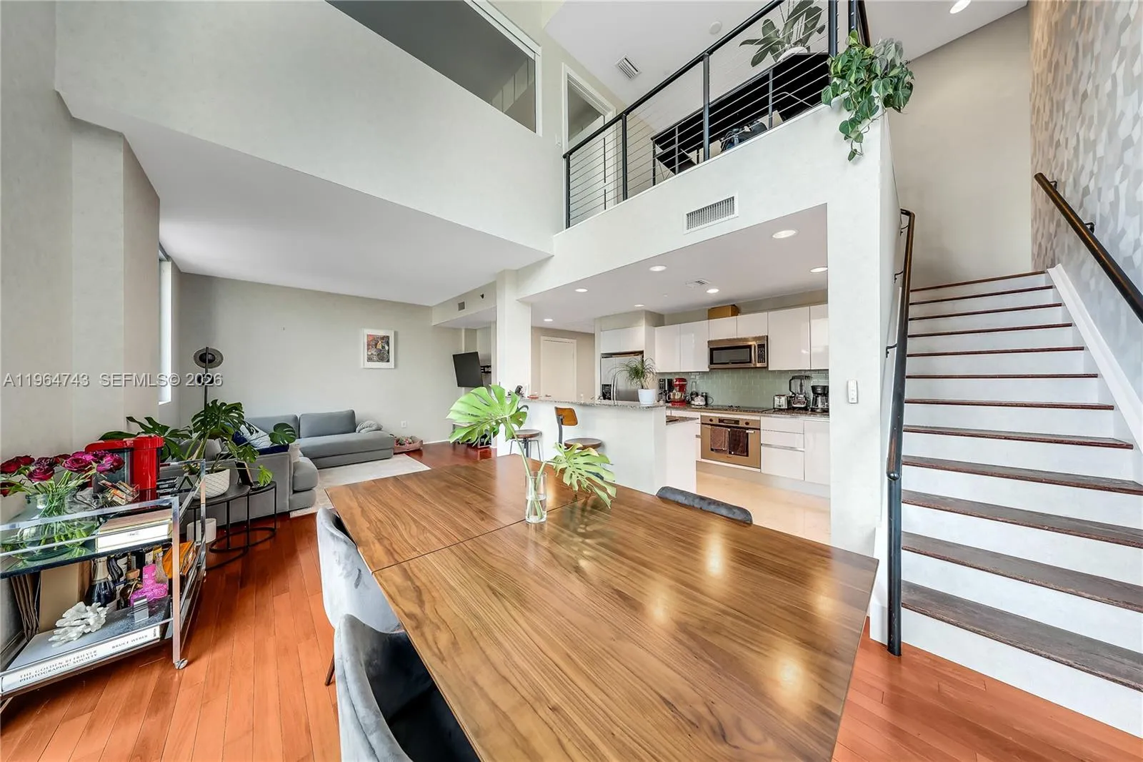 Foto de propiedad en 1050 Brickell Avenue 422, Miami, FL 33131 Miami con MLS# 