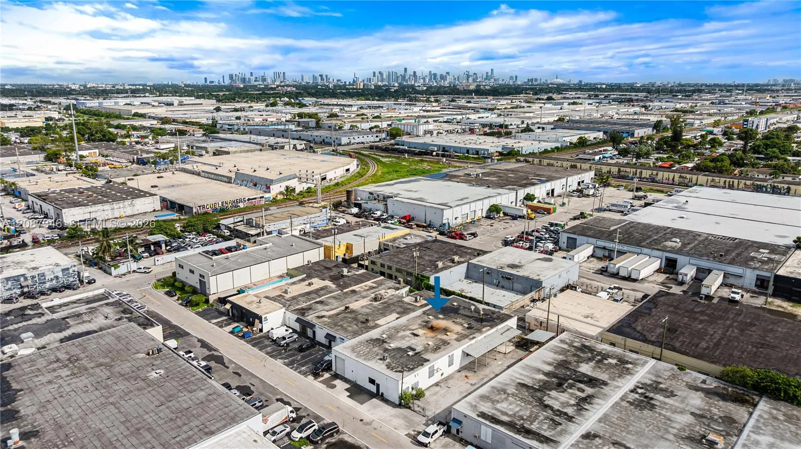 En Venta 1050 E 24th Street, Hialeah, FL 33013, Hialeah, FL 33013