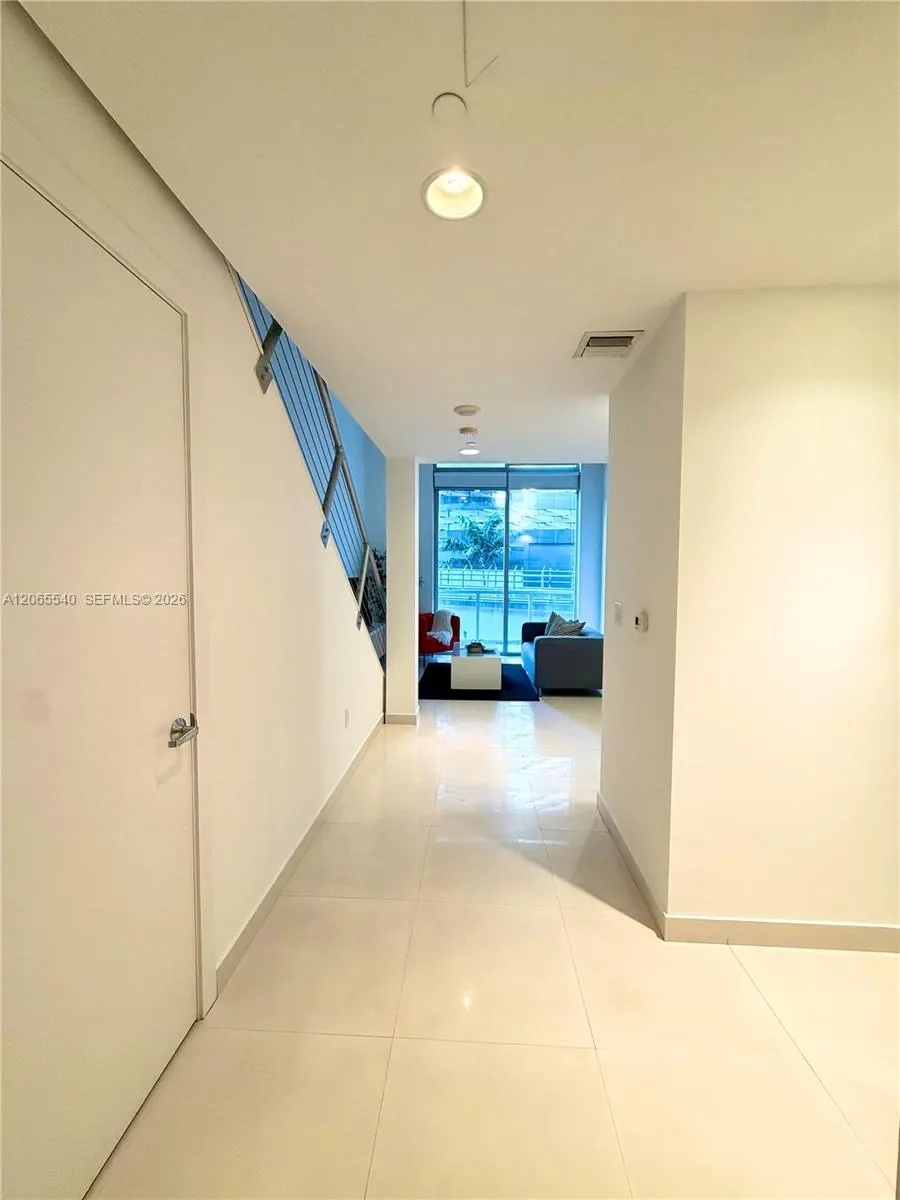 Foto de propiedad en 1050 W Brickell Avenue 206, Miami, FL 33131 Miami con MLS#