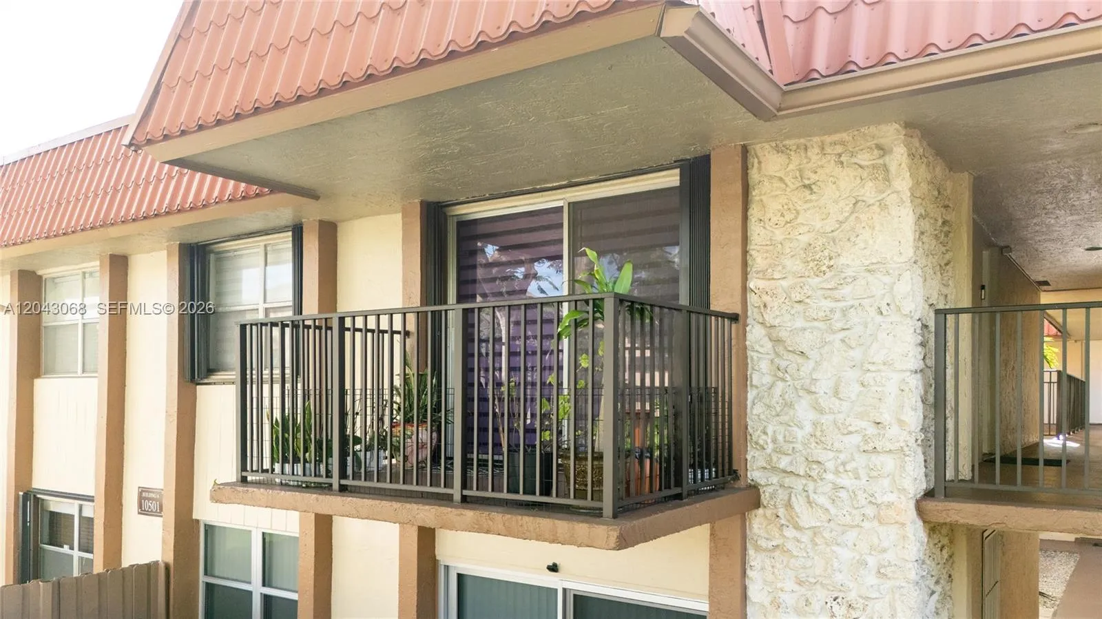 Foto de propiedad en 10501 SW 108th Avenue 209, Miami, FL 33176 Miami con MLS# 