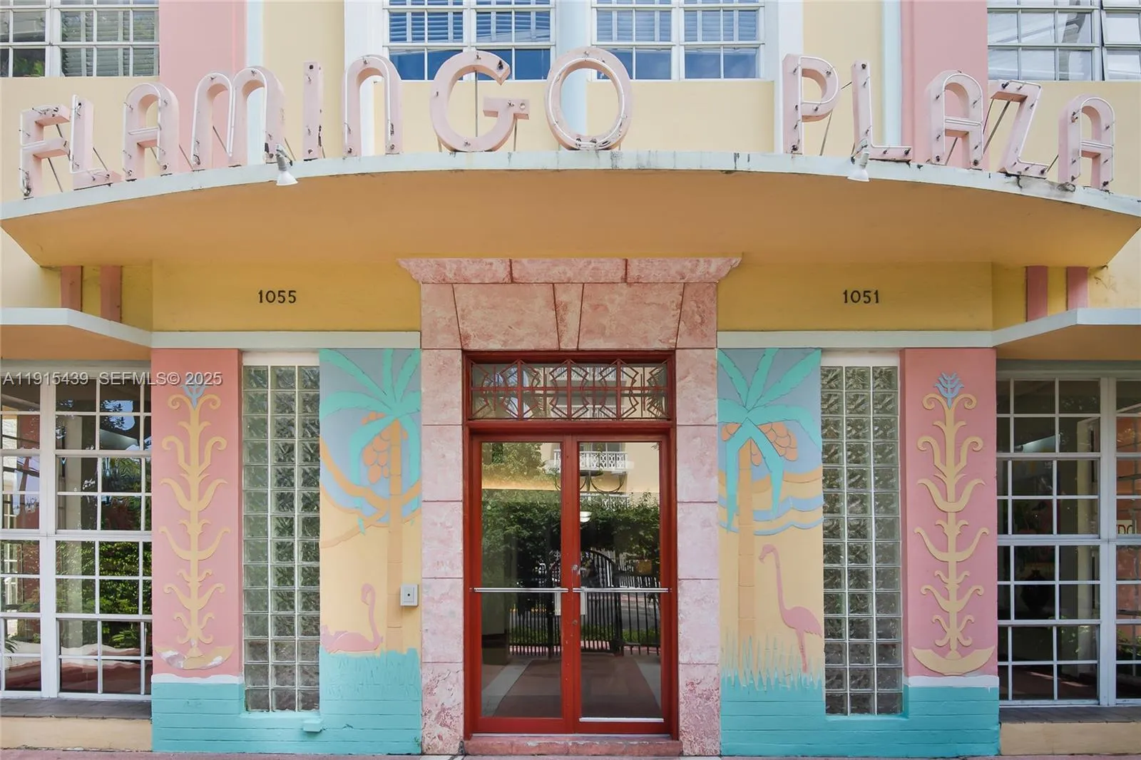 Foto de propiedad en 1051 Meridian Avenue 1M, Miami Beach, FL 33139 Miami Beach con MLS# 