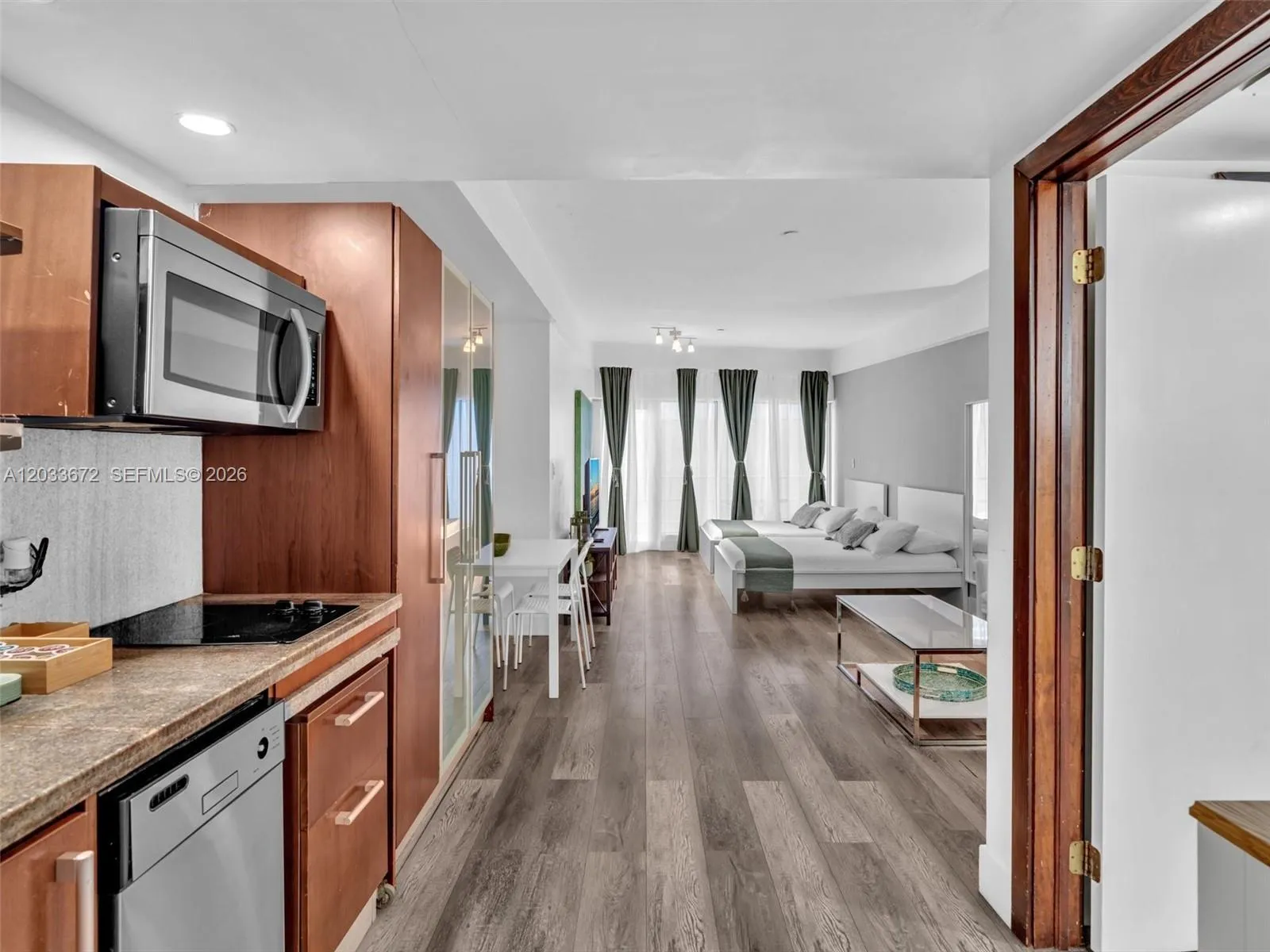 Foto de propiedad en 1052 Ocean Drive C203, Miami Beach, FL 33139 Miami Beach con MLS# 