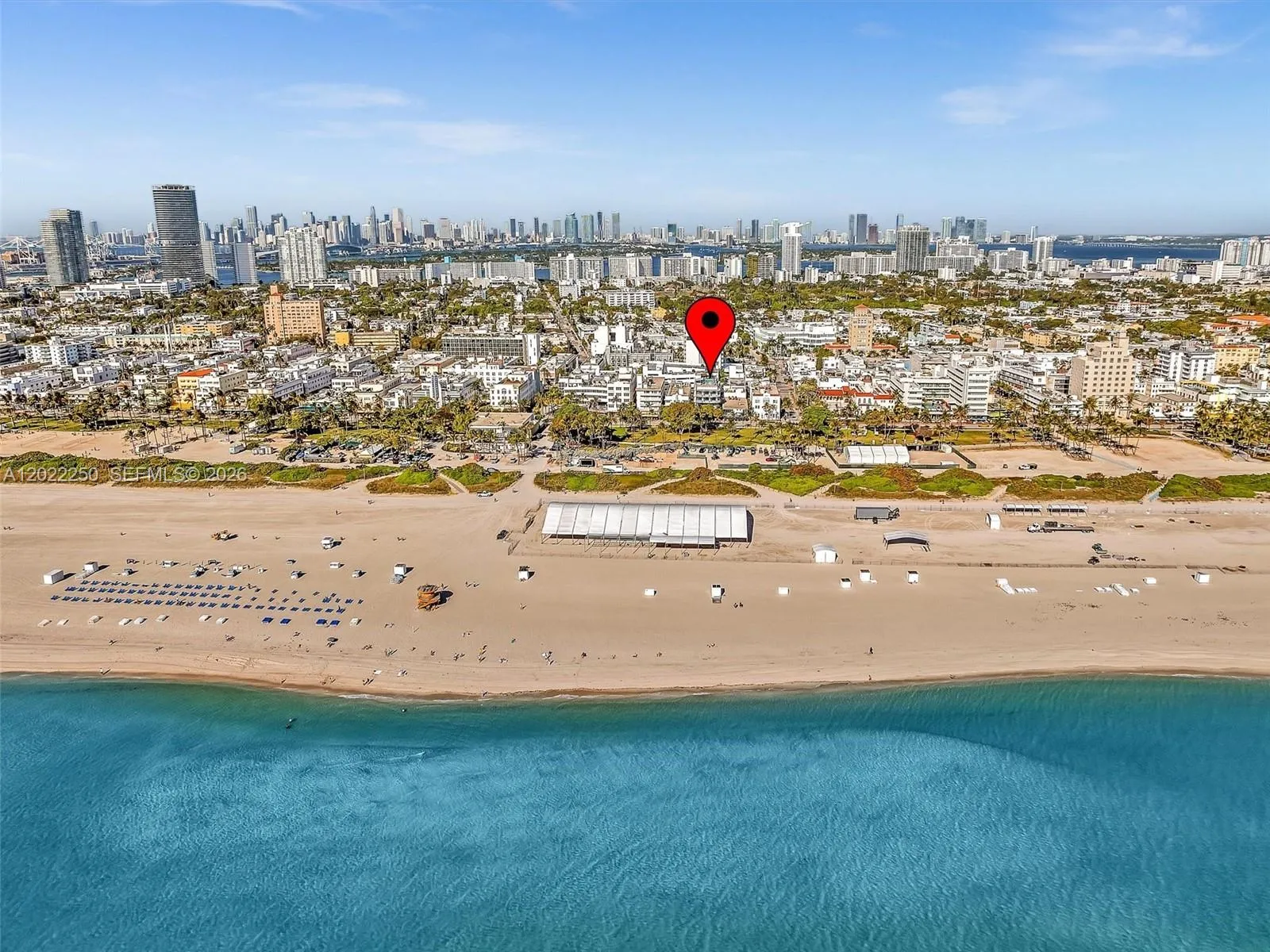 Perfect Location, in the heart of Sobe, across from the Beach and Lummus Park